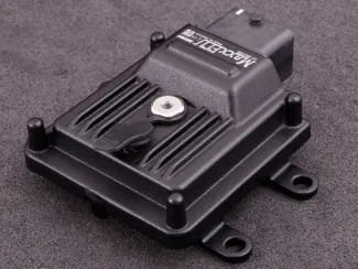  MaxxECU MINI unit with threaded MAP connection